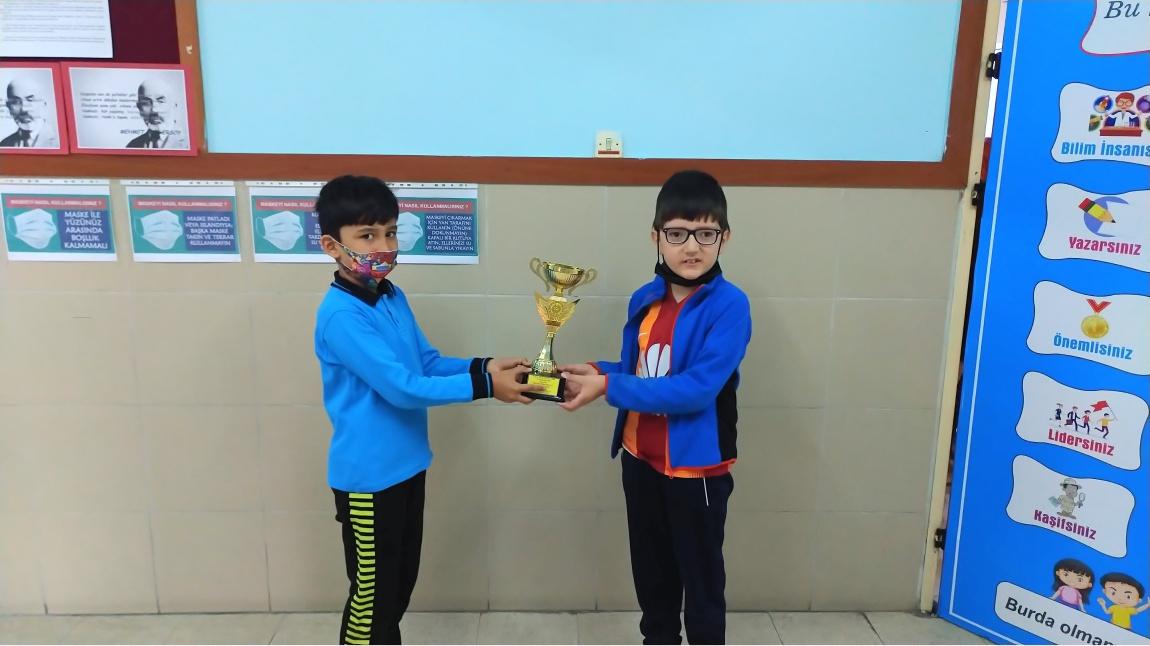 Okul Sporları Online Satranç Turnuvası'nda Okul Olarak İl Üçüncülüğü aldık.